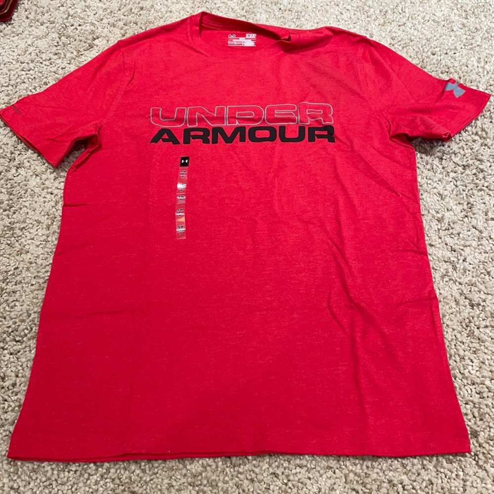 Under Armour Men’s shirt